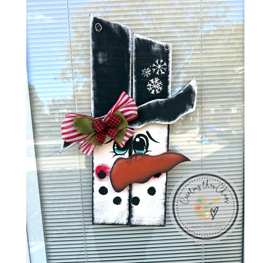 Pallet Snowman Hanger